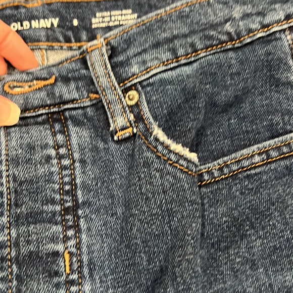 Old Navy Extra High-Rise Jeans, size 8 - Picture 6 of 7